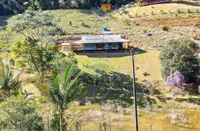 Sítio completo em domingos martins – 30.000 m², lago, suíte e energia solar