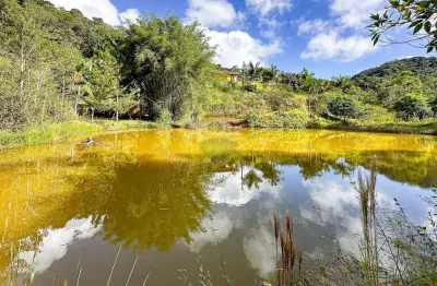 Sítio Completo em Domingos Martins – 30.000 m², Lago, Suíte e Energia Solar