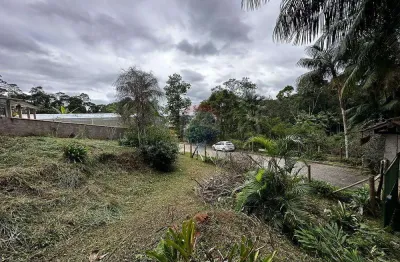 Terreno urbano em pedra azul com 8500 m² à 5 minutos da rota do lagarto