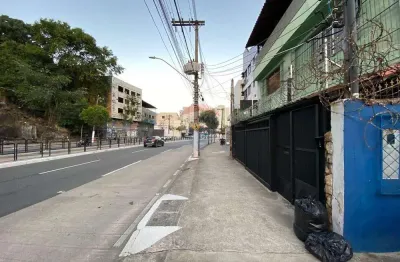 Triplex comercial para aluguel na avenida vitória – espaço amplo e versátil