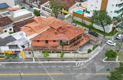 Casa com 2 quartos à venda na Rua Elzira Vivacqua, 547, 670, Jardim Camburi, Vitória
