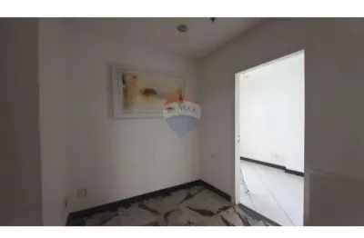 Sala comercial com excelente localização na praia da costa!