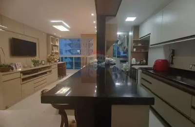 Apartamento Alto Padrão – 3 Quartos sendo 1 Suíte, Varanda Ampliada e 2 Vagas – Terceira Quadra do Mar