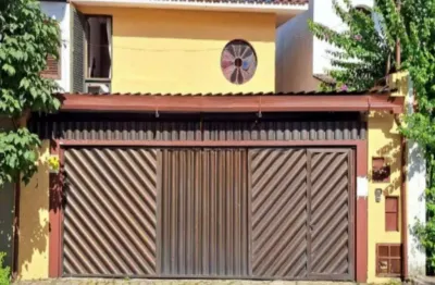 Sobrado à venda no Bosque da Saúde com 112m² 3 dormitórios 1 suíte 3 banheiros 3 vagas