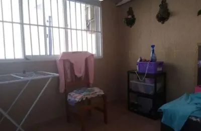 Sobrado à venda 150m² sendo 3 dormitórios, 2 banheiros com 1 suíte e 01 vaga - Vila Leopoldina