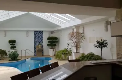 Casa em Condomínio de Luxo no Morumbi, São Paulo-SP: 5 Quartos, 5 Suítes, 7 Banheiros, 4 Vagas de Garagem, 1.100m²