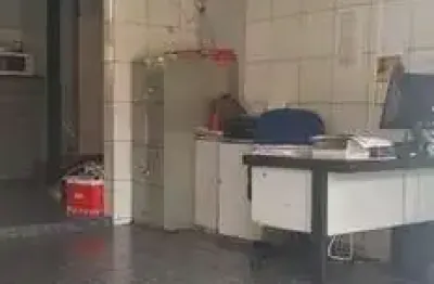Imperdível à venda de 4 sobrados, 1 sala comercial na frente em barra funda