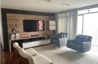 Apartamento de luxo à venda no brooklin: 3 quartos, 1 suíte, 3 banheiros, 2 vagas de garagem, 203m² de área