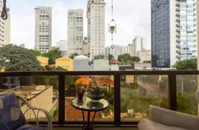 Apartamento à venda com 135m², 4 dormitórios 2 suítes e 2 vagas na Vila Olímpia
