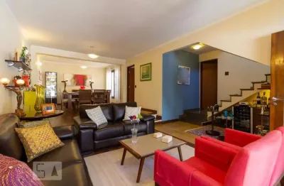 Casa com 4 quartos à venda na Rua Nibe Perobelli, 294, Butantã, São Paulo