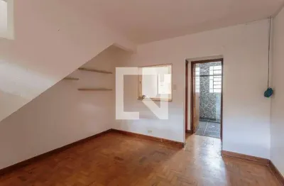 Casa com 2 quartos à venda na Rua Ribeirão Claro, 409, Vila Olímpia, São Paulo