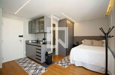 Kitnet / Stúdio à venda na Rua Alves Guimarães, 105, Pinheiros, São Paulo