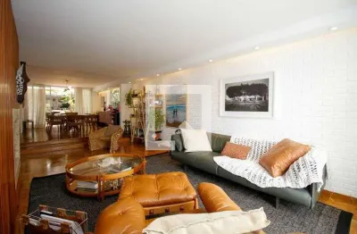 Casa com 5 quartos à venda na Rua Simpatia, 587, Vila Madalena, São Paulo