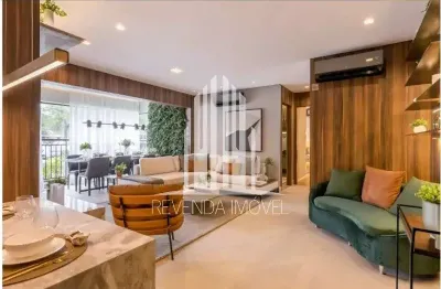 Apartamento de 02 dormitorios proximo ao metrô butantã