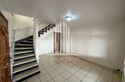 Excelente oportunidade, sobrado para venda ou locação com dorm, 2 banheiros, 2 vagas no brooklin novo!