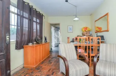 Casa assobradada à venda na lapa de de 120m² com 2 dormitórios e 2 vagas de garagem casa assobradada