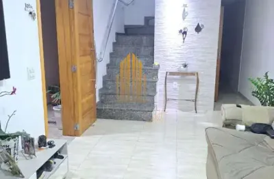 Interlagos, sobrado residencial de 160m² com 3 suítes, 2 vagas.