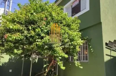 Pompeia - casa assobradada de 160m² com 4 quartos, 1 suite, 3 banheiros e 3 vagas.