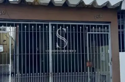 Pinheiros - casa de 72m² com 3 quartos, quintal, 1 banheiro e 1 vaga.