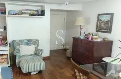 Apto em ótimo estado, com armários embutidos ,2 quartos , 3 banheiros e 2 vagas. vila olimpia condom