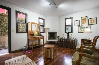 Casa com 3 quartos à venda na Rua Itapacurai, 39, Panamby, São Paulo