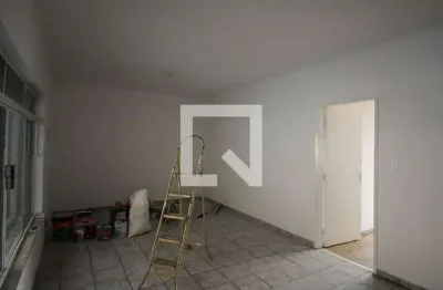 Casa com 3 quartos à venda na Rua dos Junquilhos, 329, Jardim Avelino, São Paulo