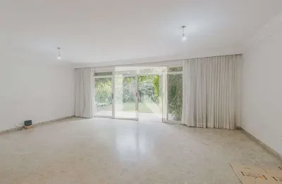 Casa com 3 quartos à venda na Rua Tremembé, 48, Sumaré, São Paulo