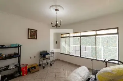 Casa com 2 quartos à venda na Rua Cabreúva, 36, Vila Ré, São Paulo