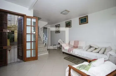 Casa com 3 quartos à venda na Rua Paris, 72, Sumaré, São Paulo