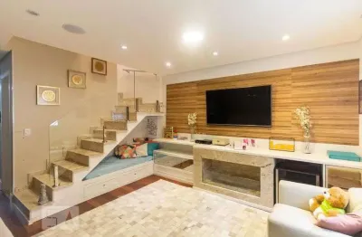 Casa em condomínio fechado com 4 quartos à venda na Rua Abaúna, 551, Vila das Mercês, São Paulo