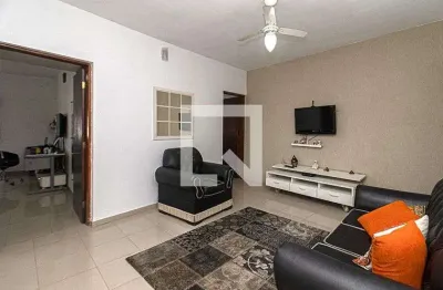 Casa com 6 quartos à venda na Rua Irmão Pio, 362, Jardim Santa Emília, São Paulo