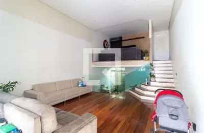 Casa com 3 quartos à venda na Rua Laurindo Rabelo, 43, Cambuci, São Paulo