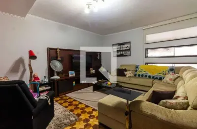 Casa com 2 quartos à venda na Rua Maragojipe, 23, Vila Carrão, São Paulo