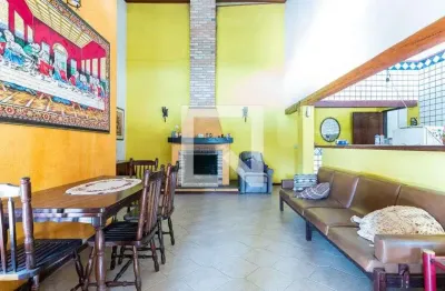 Casa com 2 quartos à venda na Avenida Francisco de Carvalho, 317, Jardim Santa Helena, São Paulo