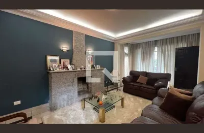 Casa com 3 quartos à venda na Rua Votuporanga, 131, Sumaré, São Paulo