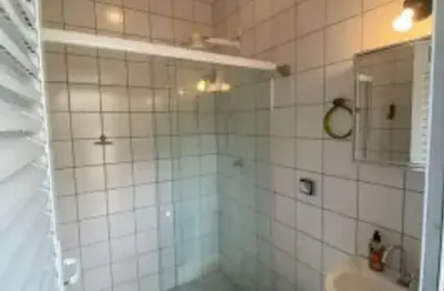 Brooklin - Casa de 220m² com 3 dormitórios, suíte, sala ampla e 3 vagas.