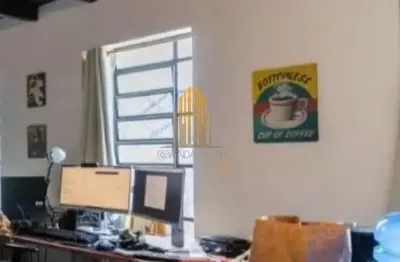 Brooklin - sobrado de 220m² com 3 dormitórios, 1 suíte e 4 vagas.