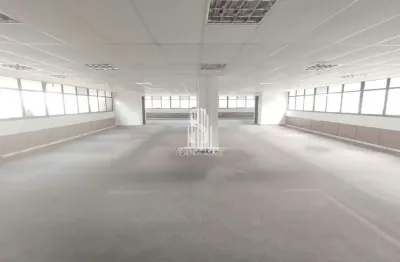 Conjuntos 81/82 (unificados), 1 sala comercial com 1 copa, 6 banheiros, 4 vagas indeterminadas, conj