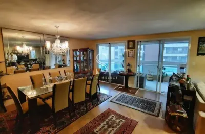 Apartamento de 149,00m² com três dormitórios (3 suítes) , 5 banheiros e 3 vagas á venda em perdizes