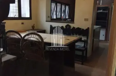 Luxuosa mansão de 4 quartos e 4 suítes no sumaré, são paulo-sp - com 2 salas, 7 banheiros, 10 vagas de garagem e 430m² de área.