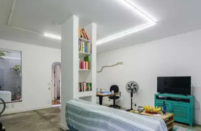 Casa de vila à venda em Pinheiros, São Paulo-SP: 1 quarto, 2 banheiros, 86m² - Imperdível oportunidade!