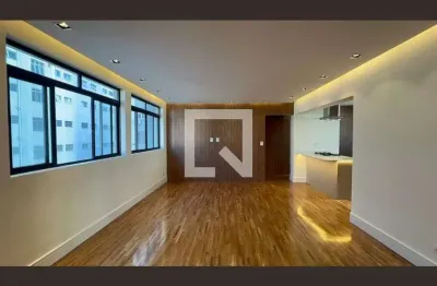 Apartamento com 3 quartos à venda na Rua Oscar Freire, 881, Jardim Paulista, São Paulo