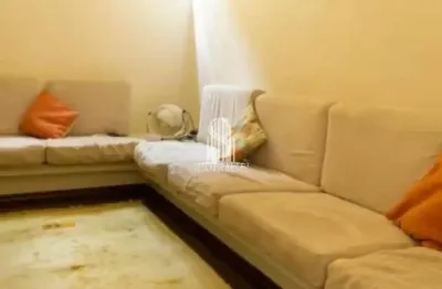 Brooklin - casa residencial de 300m² possui 4 dormitórios, 5 banheiros e 5 vagas.