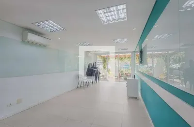 Casa com 2 quartos à venda na Rua Agissê, 133, Vila Madalena, São Paulo