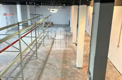 Prédio Comercial à Venda em Pinheiros, São Paulo: 4 Salas, 2 Vagas, 605m² - Oportunidade Única para o seu Negócio!