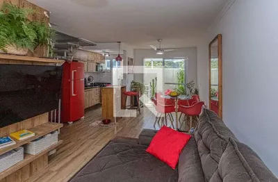 Casa em condomínio fechado com 2 quartos à venda na Rua Dom Macário, 193, Bosque da Saúde, São Paulo