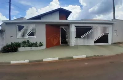 Casa com 3 quartos à venda no Parque Residencial Imigrantes, Holambra 