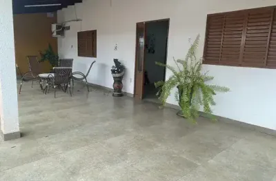 Alugo casa no cpa ii,  com 280 m2, 2 quartos sendo 1 suíte em cuiabá - mt r$3.200