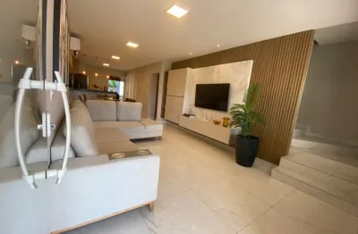 LINDA CASA DUPLEX! Toda Montada e Decorada! com ótima localização em Morada de Laranjeiras!