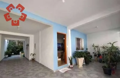 Casa Assobradada à Venda em Carapicuíba | 3 Dormitórios, Quintal, Churrasqueira e 4 Vagas - SO0431.